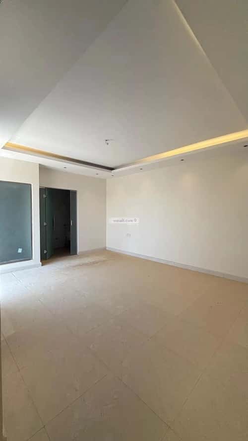 8 bedroom villa in Al Janadriyah