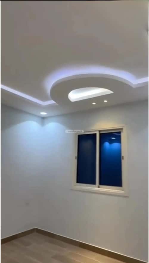 8 bedroom villa in Al Aridh