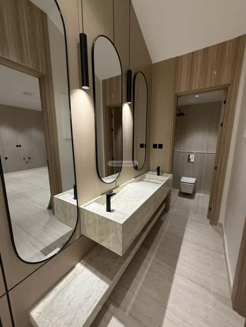 فيلا 8 غرف في الجنادرية