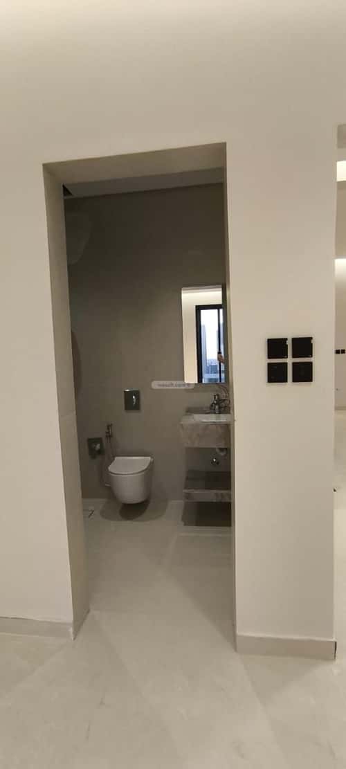 فيلا 210 متر مربع جنوبية على شارع 18م العارض، شمال الرياض، الرياض