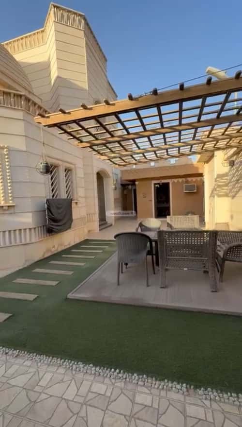 فيلا 560 متر مربع جنوبية غربية على شارع 20م الروابي، شرق الرياض، الرياض