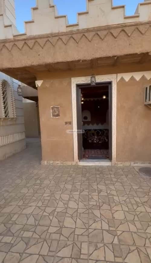 فيلا 560 متر مربع جنوبية غربية على شارع 20م الروابي، شرق الرياض، الرياض