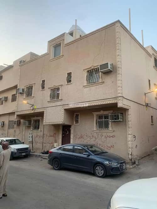 Building 108 SQM facing South العود، وسط الرياض، الرياض