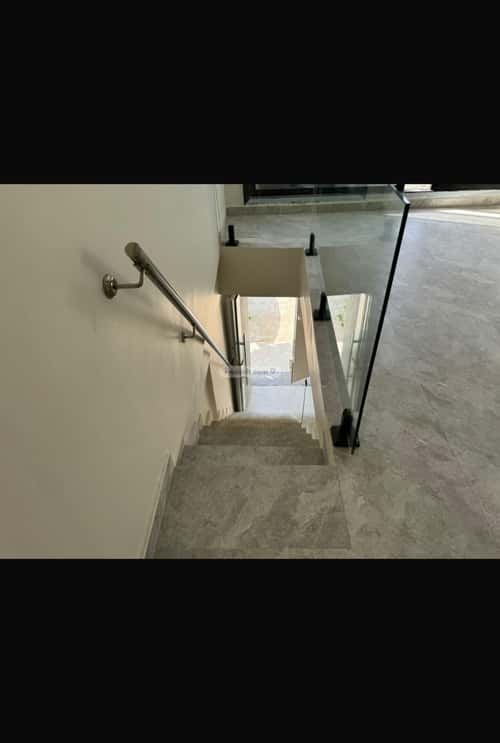 فيلا 297 متر مربع جنوبية على شارع 15م النرجس، شمال الرياض، الرياض