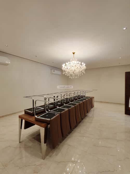 أرض 390 متر مربع غربية على شارع 15م النرجس، شمال الرياض، الرياض