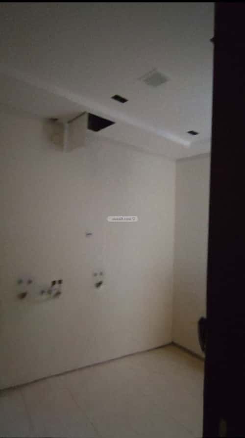 Floor 298.36 SQM with 5 Bedrooms Ar-Rimal, East Riyadh, Riyadh