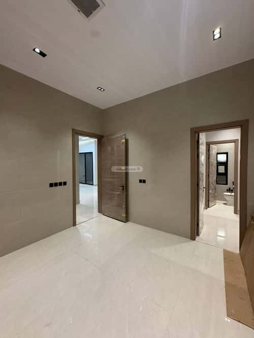 5 bedroom villa in Al Janadriyah
