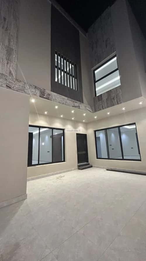 Villa 300 SQM Facing East on 15m Width Street Al-Mahdiyah, West Riyadh, Riyadh