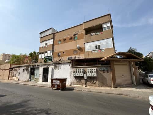 Building 738 SQM Facing South Alnozha, Makkah Al Mukarramah