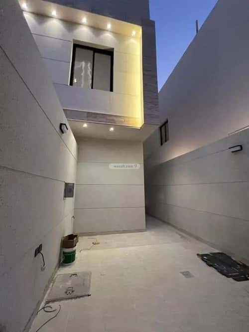 فيلا 5 غرف في عكاظ