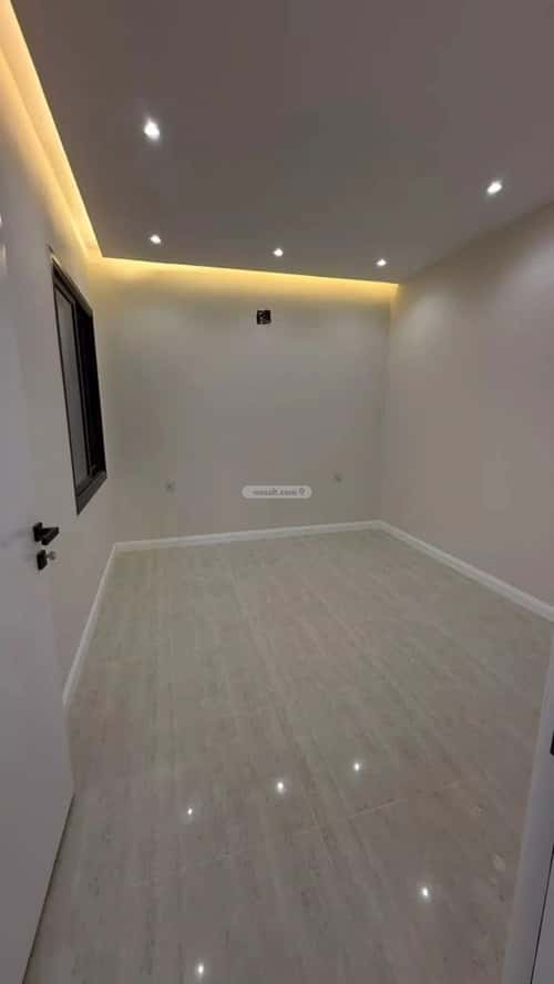 فيلا 200 متر مربع شرقية على شارع 15م السويدي، غرب الرياض، الرياض