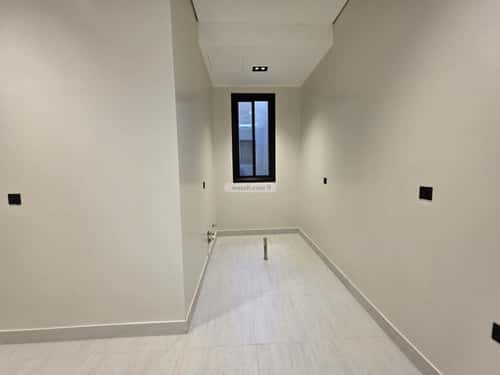 Floor 560 SQM with 4 Bedrooms Al-Muanisiyah, East Riyadh, Riyadh