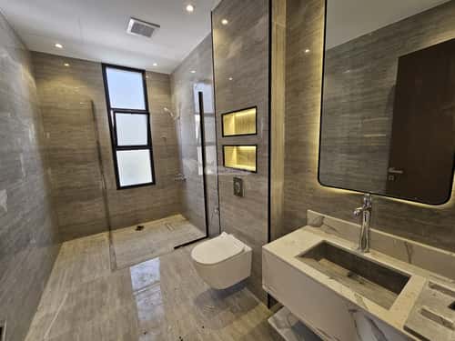 5 bedroom villa in Al Rimal