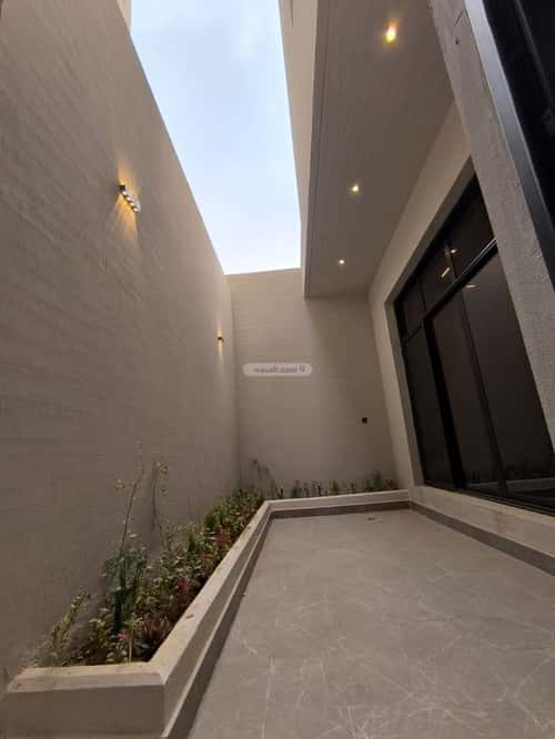 Villa 250 SQM Facing South on 15m Width Street Al-Yarmuk, East Riyadh, Riyadh