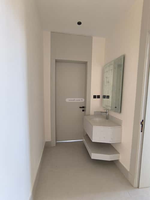 Floor 234.66 SQM with 5 Bedrooms Al-Khaleej, East Riyadh, Riyadh