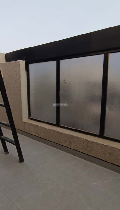 4 bedroom floor in Al Munsiyah