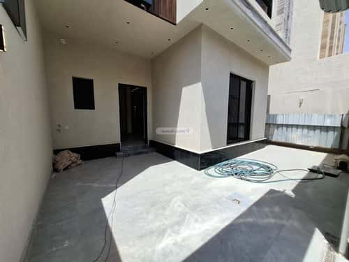 5 bedroom villa in Al Aridh