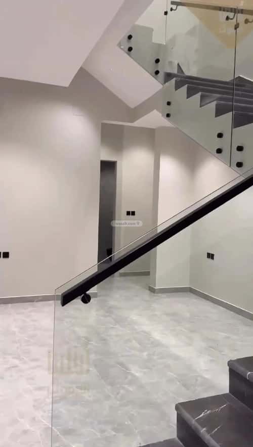 4 bedroom villa in Al Yarmouk