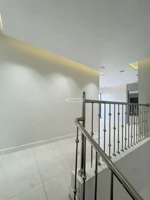 Floor 275 SQM with 6 bedrooms الروابي، أبها