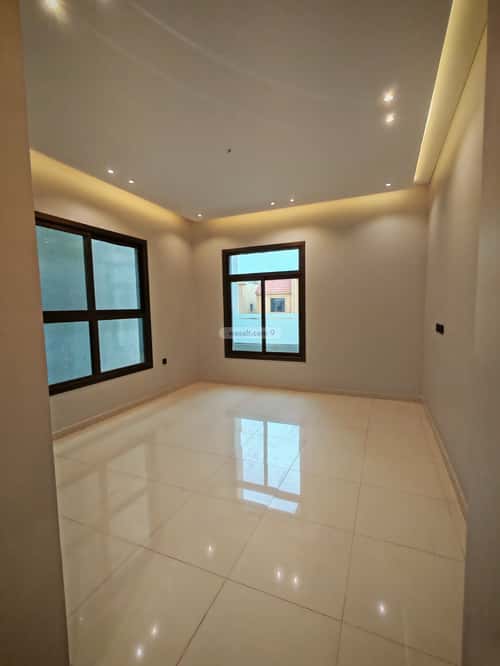 Villa 300 SQM Facing West on 15m Width Street The Light, Khamis Mushait