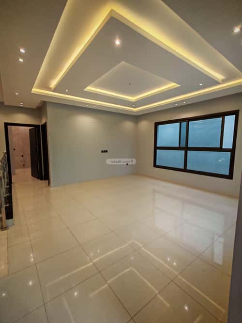 Villa 300 SQM Facing West on 15m Width Street The Light, Khamis Mushait