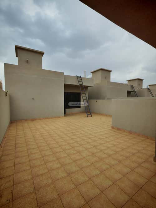 فيلا 300 متر مربع غربية على شارع 15م النور، خميس مشيط