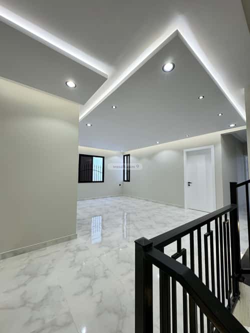 Villa 300 SQM Facing West on 15m Width Street The Light, Khamis Mushait