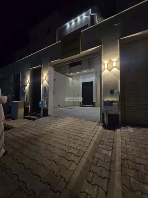 4 bedroom floor in Al Awali