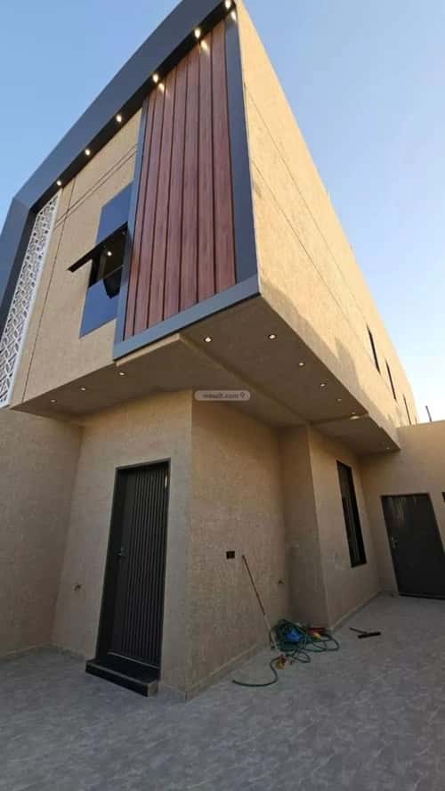Floor 201 SQM with 5 Bedrooms Sultanah, West Riyadh, Riyadh