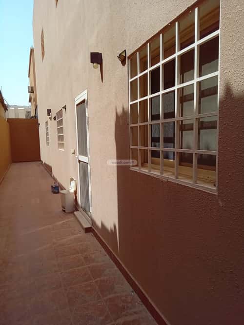 Floor 330 SQM with 4 Bedrooms Al-Mursalat, North Riyadh, Riyadh