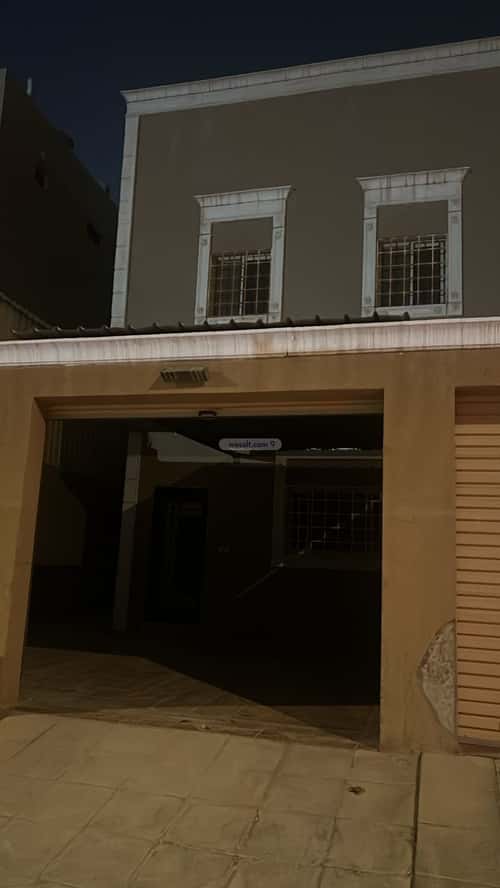 Floor 330 SQM with 4 Bedrooms Al-Mursalat, North Riyadh, Riyadh