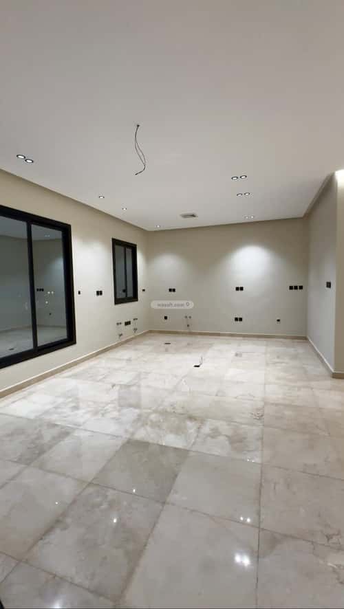 شقة 4 غرف في الروضة