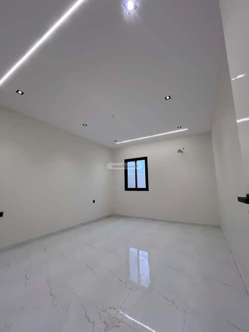 فيلا 338.46 متر مربع شمالية على شارع 20م الواسط، الطائف