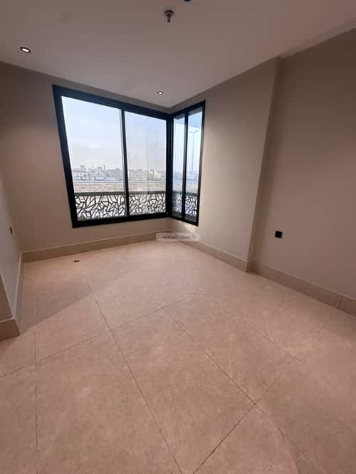 Apartment 181 SQM with 5 Bedrooms King Fahad Dist, Aldammam