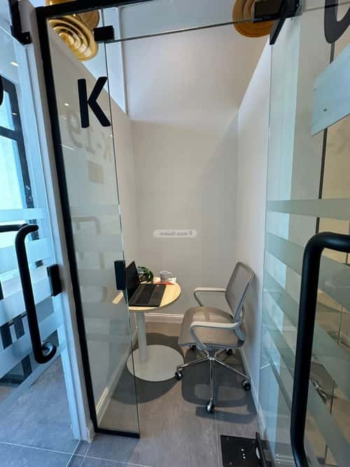 مكتب 9000 م² في السويدي