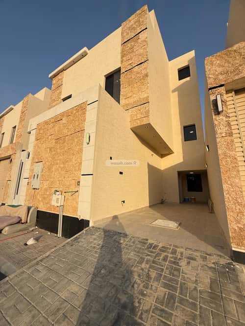 فيلا 134 متر مربع شرقية على شارع 20م الندوة، شرق الرياض، الرياض