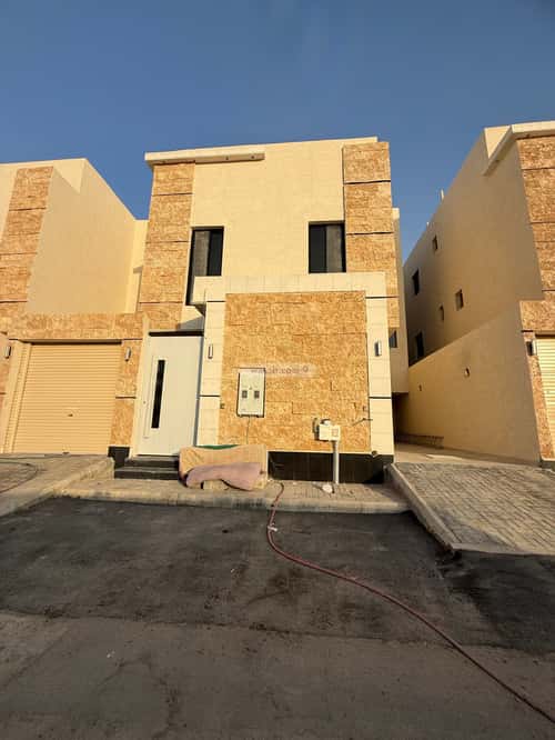 فيلا 134 متر مربع شرقية على شارع 20م الندوة، شرق الرياض، الرياض