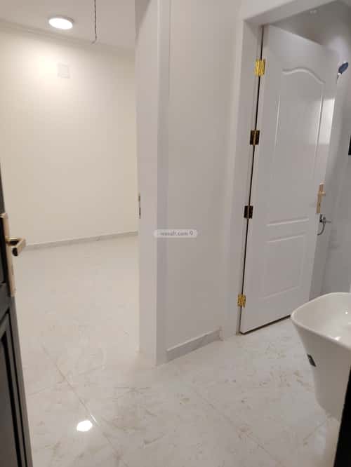 Floor 141.2 SQM with 4 Bedrooms Al-Muanisiyah, East Riyadh, Riyadh