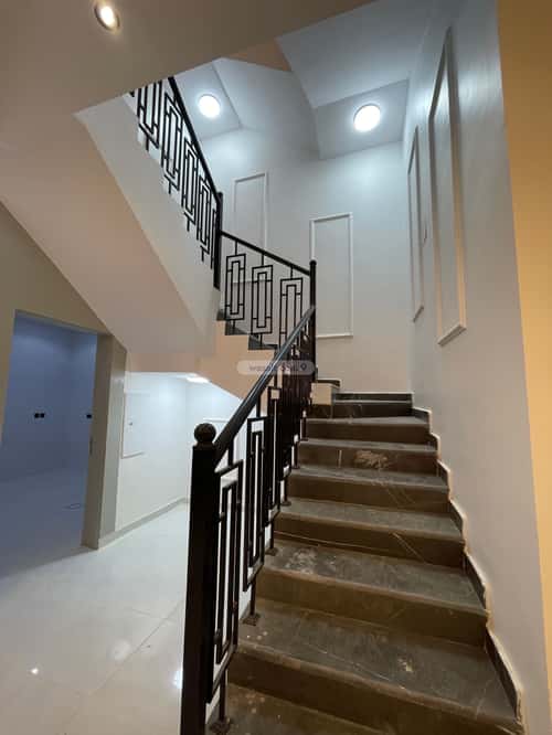 فيلا 307.43 متر مربع شرقية على شارع 20م الجنادرية، شرق الرياض، الرياض