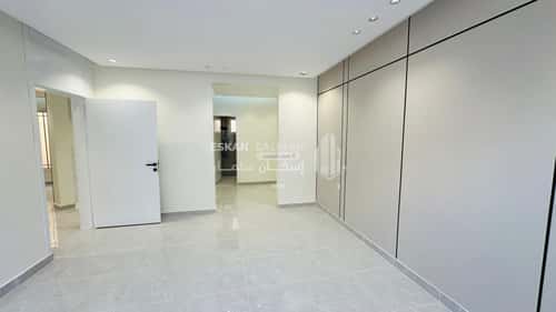 فيلا 302.51 متر مربع جنوبية على شارع 20م الواسط، الطائف