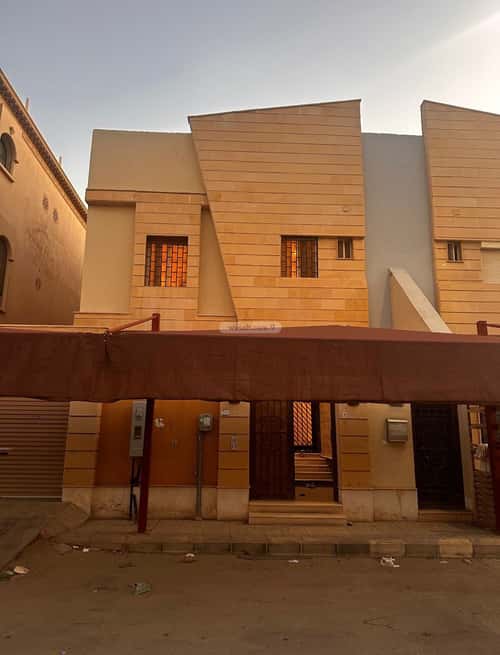 فيلا 220 متر مربع شرقية على شارع 16م الشراع، شمال جدة، جدة