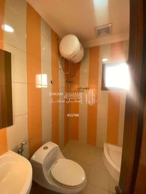 شقة ب 5 غرف الزهور، الدمام