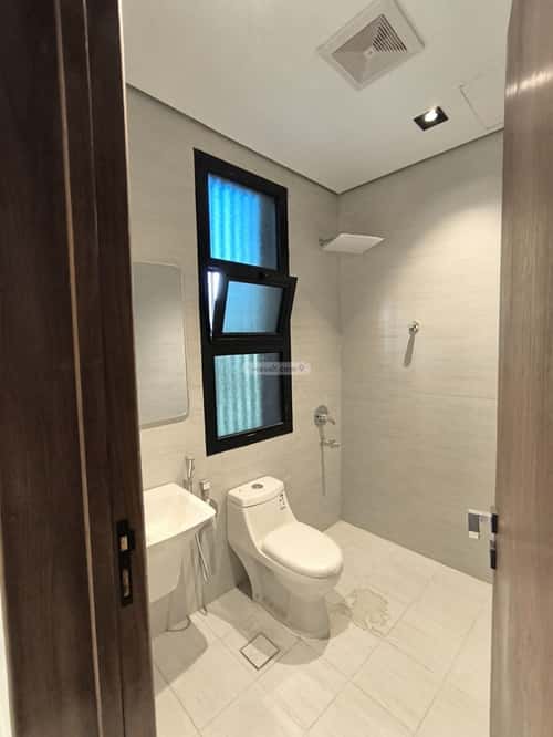 5 bedroom floor in Al Rimal