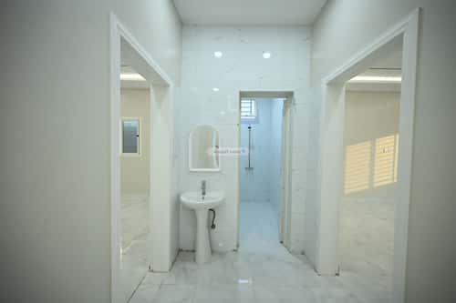 دور 4 غرف في الجنادرية