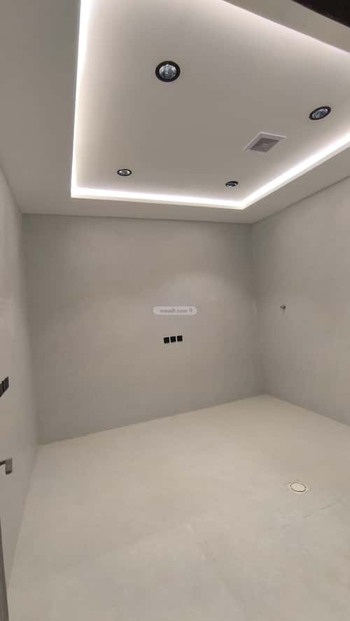 Floor 205.53 SQM with 5 Bedrooms Al-Janadriyah, East Riyadh, Riyadh