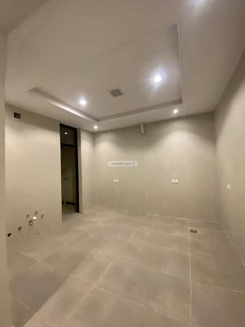 4 bedroom floor in Al Rimal