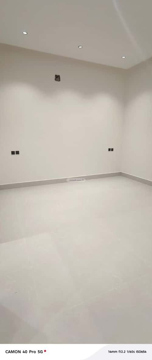 Apartment 179 SQM with 5 Bedrooms Al-Marwah, South Riyadh, Riyadh