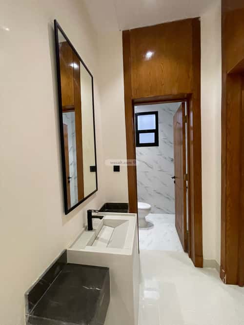 5 bedroom floor in Al Janadriyah