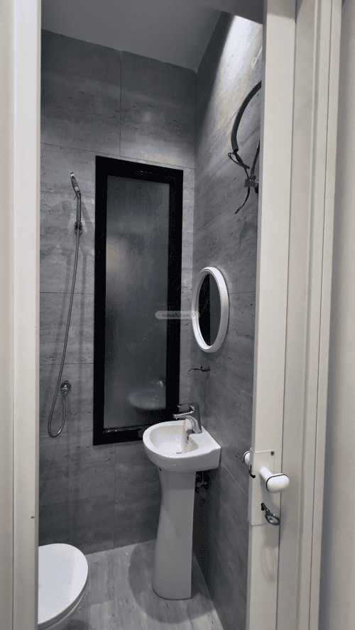 4 bedroom apartment in Al Rawdah