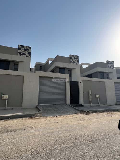 فيلا 302.3 متر مربع واجهة غربية ب 4 غرف الشفاء، الخبر